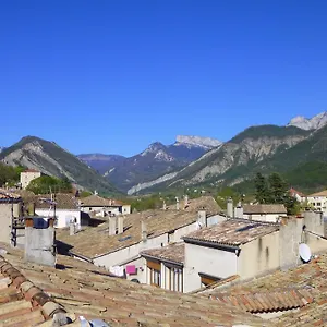 https://la-parenthse.hotels-rhonealpes.com