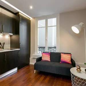 Apartment Charmant Studio Neuf Proche Des Invalides